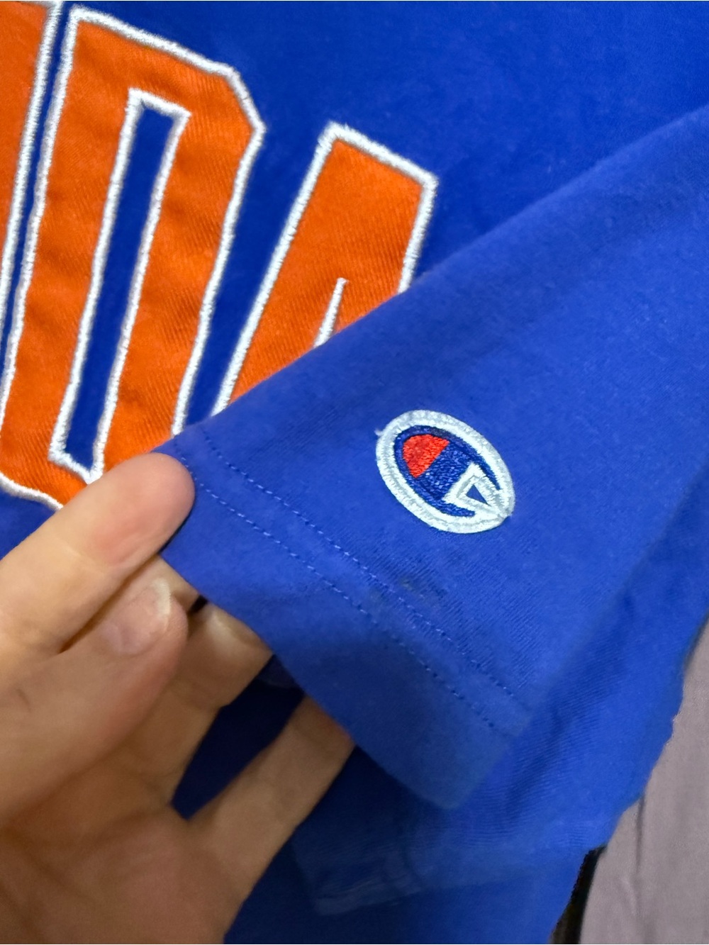 Florida Gators Embroidered Graphic Tee Royal Blue Size Medium NCAA-Champion - Picture 3 of 6